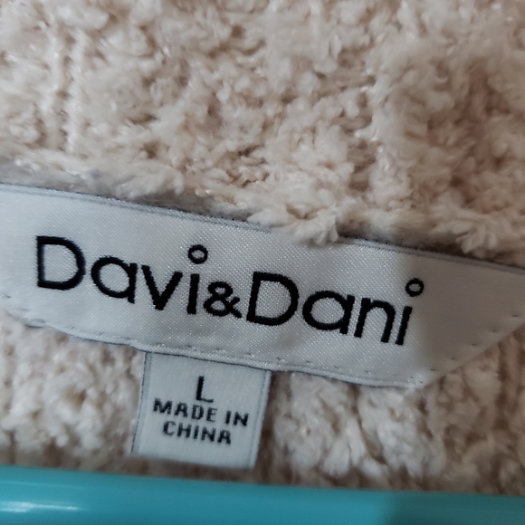 David and dani sweater - Picture 4 of 4